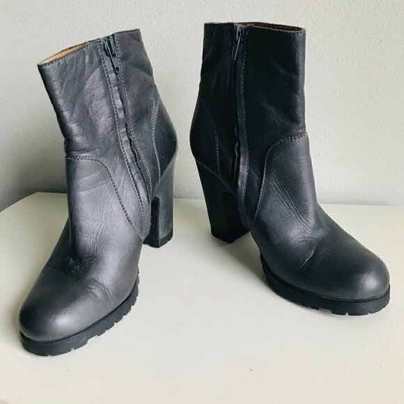 MM6 Maison Martin Margiela Gray Leather Heeled Ankle Boots Size 6 EU 38 - Picture 3 of 10